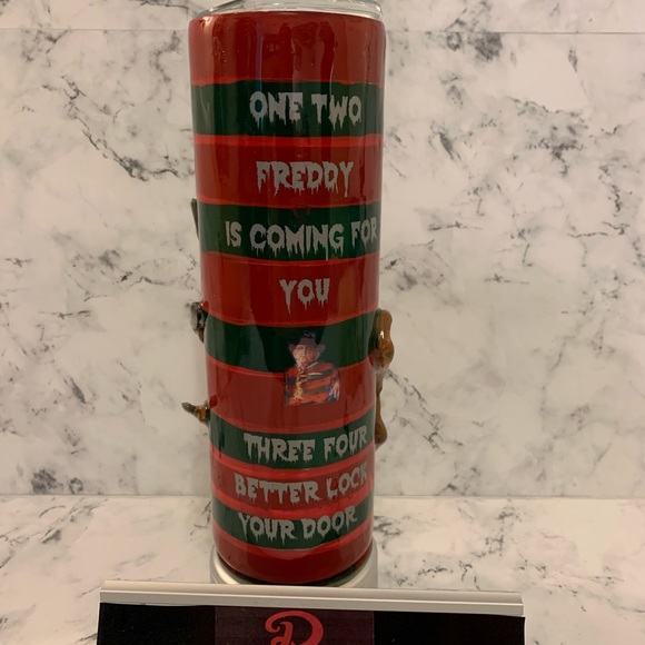 Freddy 3D Tumbler - Picture 1 of 7